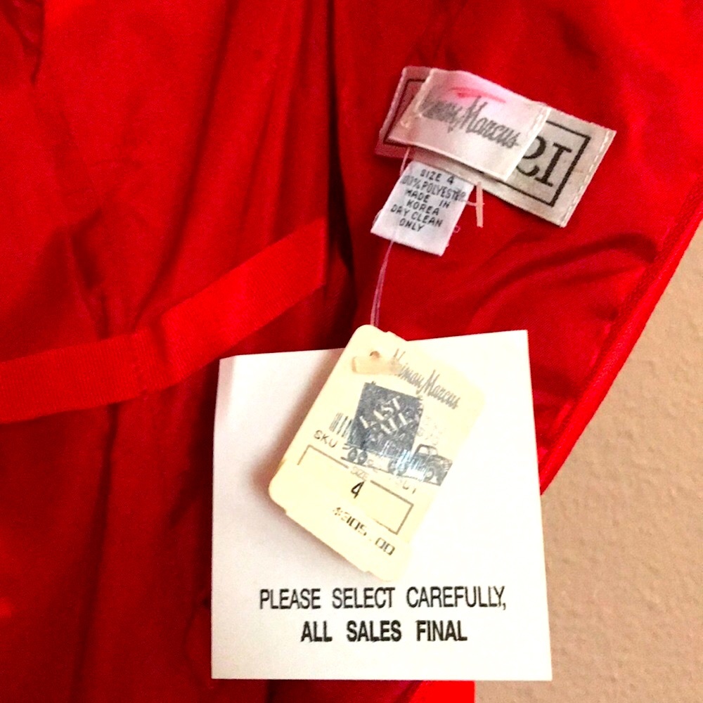 AJ Barrí-Gorgeous red dress frm Neiman Marcus-NWT - Picture 7 of 8